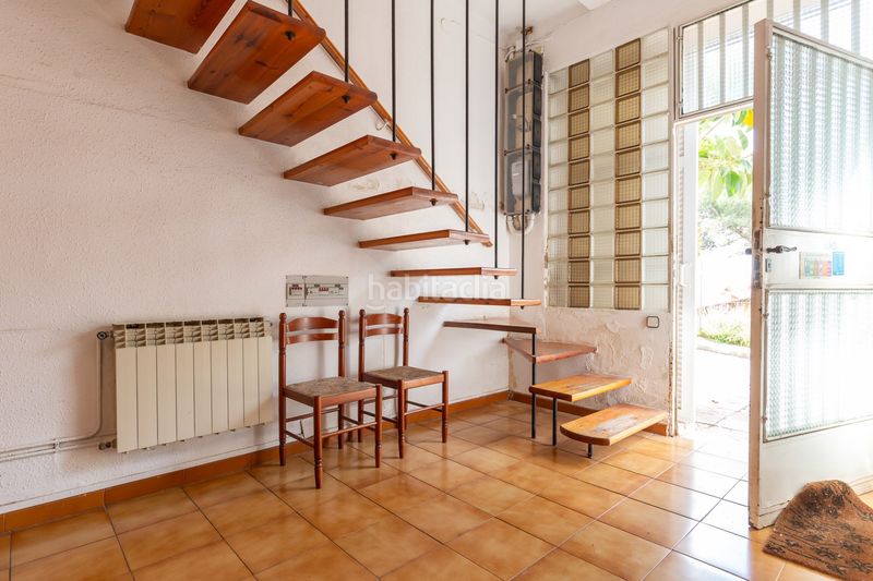Foto c0fa397c-fa98-4350-9b66-d597bb36da9a. Semi detached house with heating parking in Finestrelles Esplugues de Llobregat