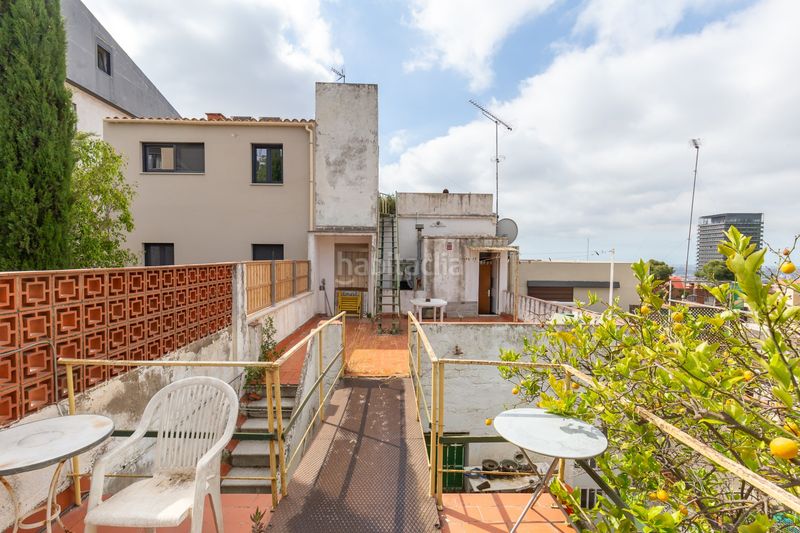 Foto ea65b63d-cdad-4f7b-9aa2-1d3000a52c19. Semi detached house with heating parking in Finestrelles Esplugues de Llobregat