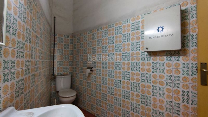 Foto ba41eb98-9415-4086-a223-439273ae6cbd. Local comercial a Centre Rubí