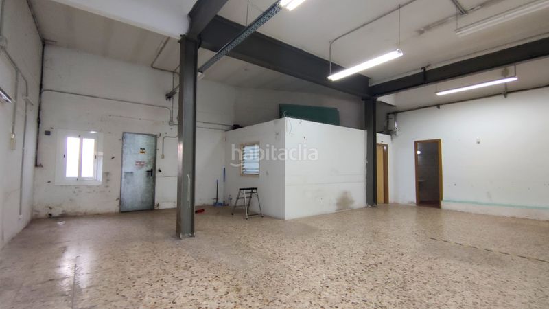 Foto ce1d7740-5f8e-4c2d-b816-1021ac2135ad. Local comercial a Centre Rubí