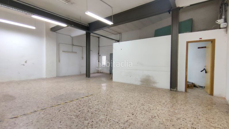 Foto daa67277-e0eb-4ff8-8a43-ba874d9b1e26. Local comercial a Centre Rubí