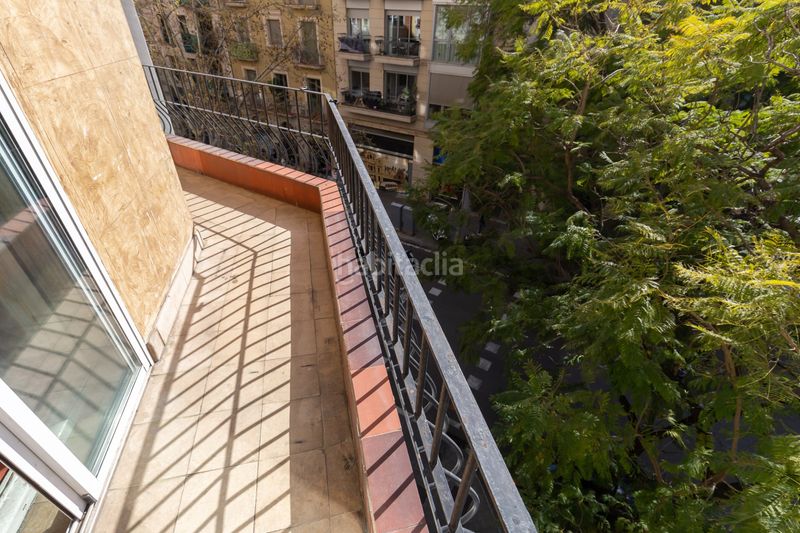 Foto 3d1d0c0a-d31f-4b88-9381-7853d44d2f38. Pis amb calefacció aparcament a Fort Pienc Barcelona