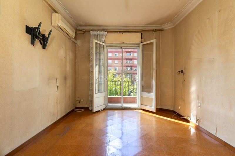Foto e088c105-d061-47c5-9cfe-51e103cbb5a2. Pis amb calefacció aparcament a Fort Pienc Barcelona