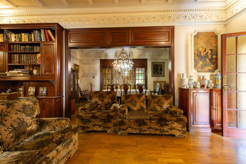 Foto 06a5f9cb-7aa3-4678-8170-ebb9fd7ccfcd. Casa adossada a Guinardó Barcelona