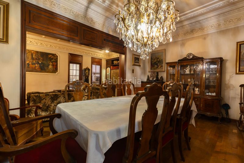 Foto 079e0253-27e2-453c-843a-e9b23955fa29. Casa adossada a Guinardó Barcelona