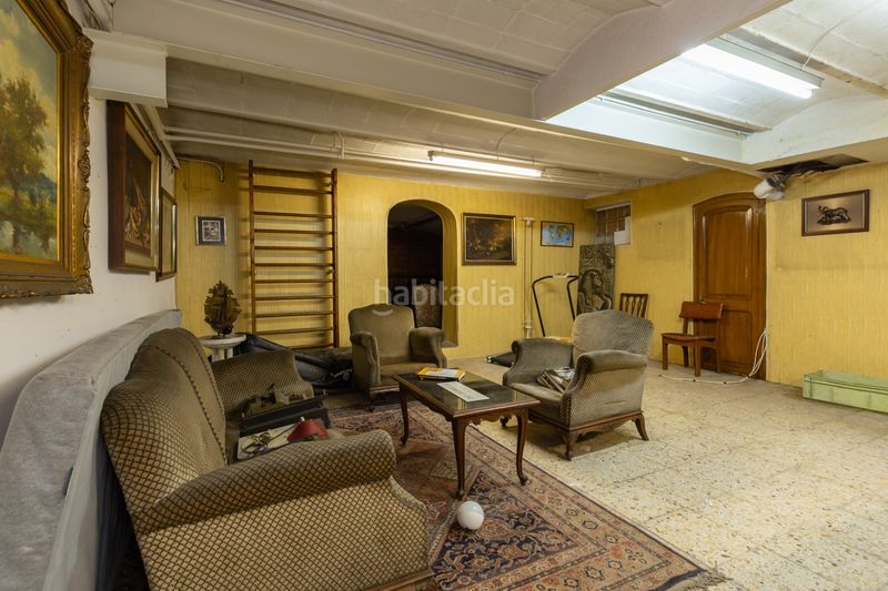 Foto 38cfa391-3589-4305-9869-20d3254030b4. Casa adossada a Guinardó Barcelona