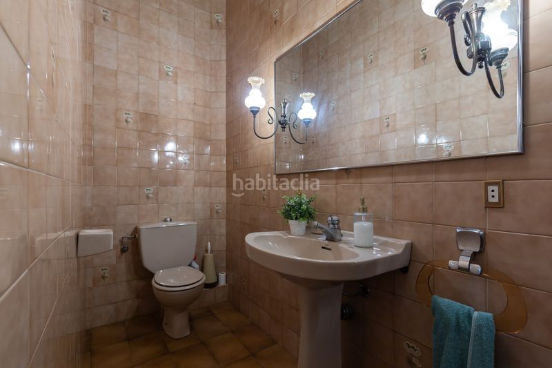 Foto 4c718c85-0865-499b-a34d-a00a0762c7ce. Casa adossada a Guinardó Barcelona