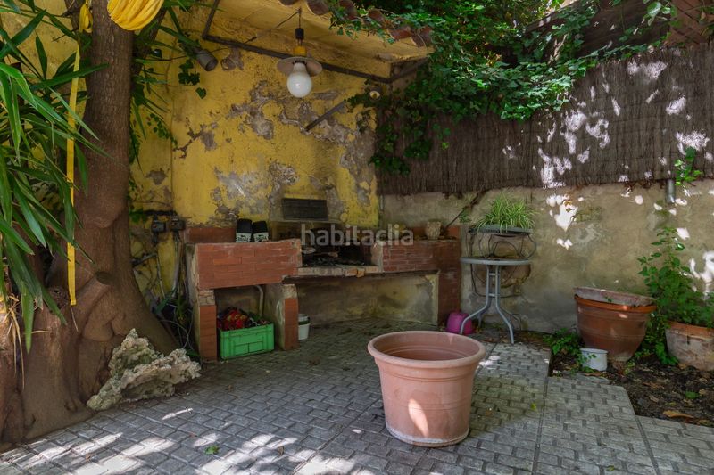 Foto 741f4c2c-b88b-41d0-b7c3-2b0e65d44f1b. Casa adossada a Guinardó Barcelona