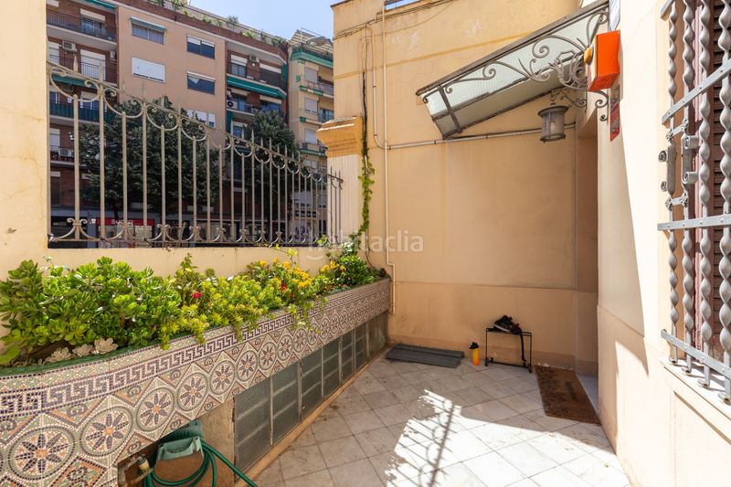 Foto 86ffd62f-9c6c-4445-b4aa-2af3c077589d. Casa adossada a Guinardó Barcelona