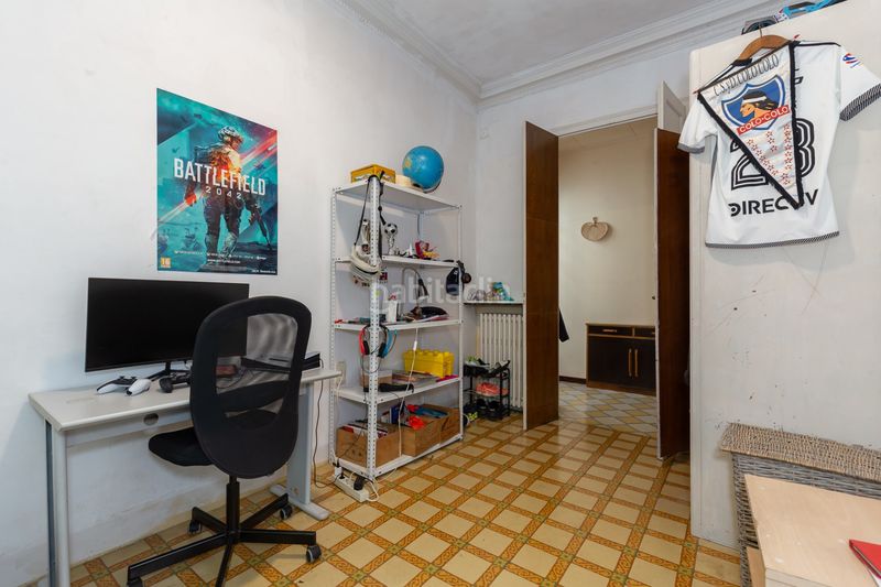 Foto a8d7d32f-ee24-4f7b-b89c-042f555d84f9. Casa adossada a Guinardó Barcelona