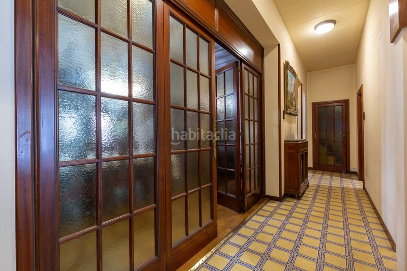 Foto c9d26c24-f605-41b0-9655-b36b3516c209. Casa adossada a Guinardó Barcelona