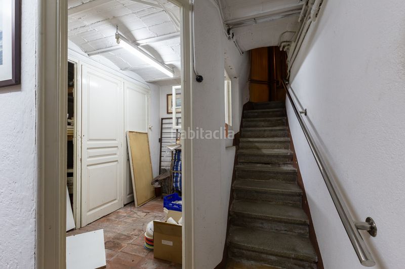 Foto db5cfce5-4af9-4fd5-827d-cf9e26e72664. Casa adossada a Guinardó Barcelona