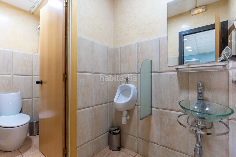 Foto 67a0b499-c37d-4e66-9767-bd81d139cabf. Local comercial a La Salut Barcelona