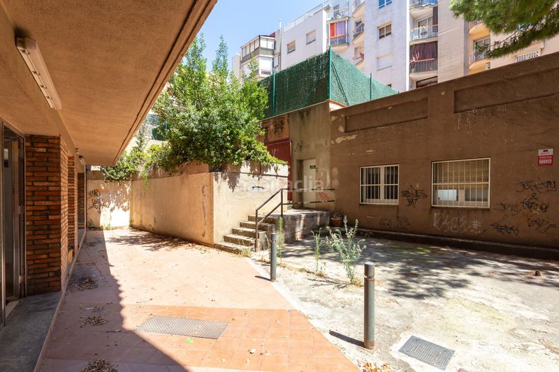 Foto ab06c710-7f7f-4184-b7c6-c9f3c84b5f55. Local comercial a La Salut Barcelona