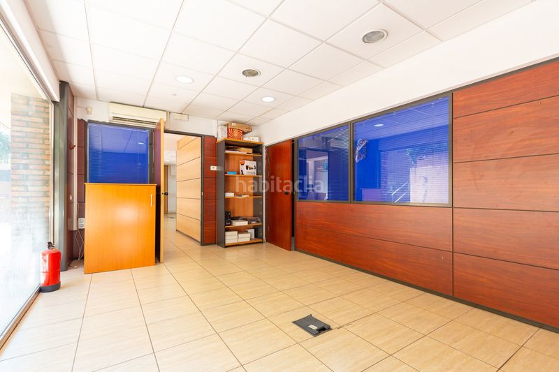 Foto c31cd28c-5452-4df8-929c-d5546b52f6cd. Local comercial a La Salut Barcelona