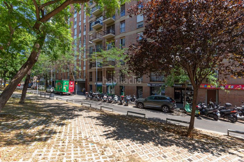 Foto e0735b21-da4d-414c-afd8-31454daedac5. Local comercial a La Salut Barcelona