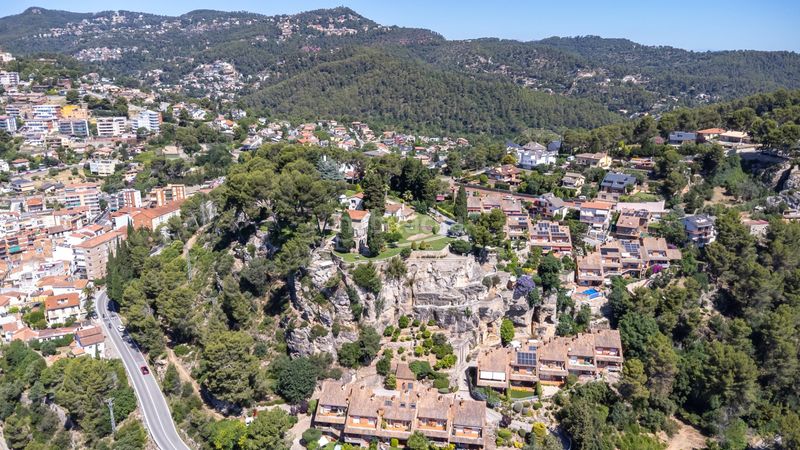 Foto 67326d88-2a09-470d-9849-7b6b18deb74b. Masia amb calefacció aparcament piscina a Corbera de Llobregat