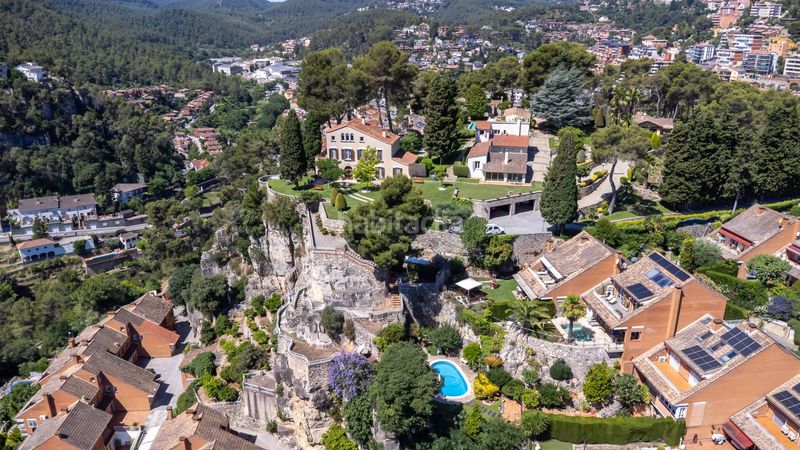 Foto cdaf213a-2878-4d39-81c0-71d790251cfe. Masia amb calefacció aparcament piscina a Corbera de Llobregat