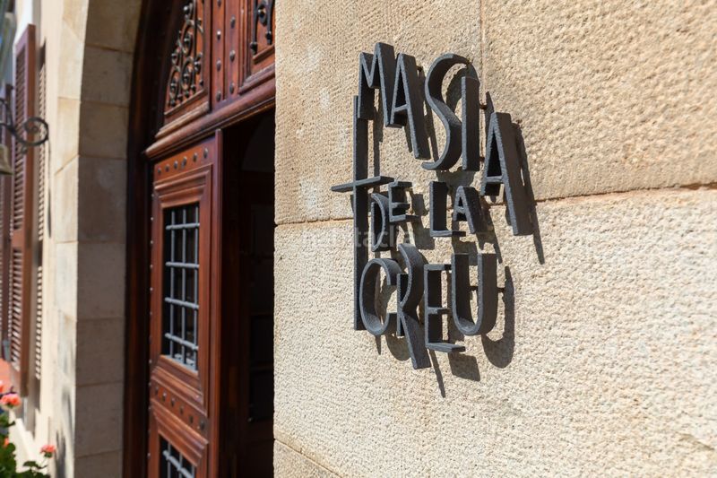 Foto e8af6fed-d475-4845-939b-9b83030d8ec1. Masia amb calefacció aparcament piscina a Corbera de Llobregat