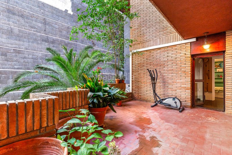 Foto 649cfe64-fa81-4a0e-8a3e-88289645eb7b. Planta baixa amb calefacció aparcament piscina a Sant Just Desvern