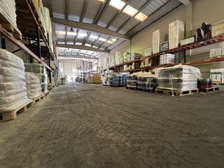 Rent Industrial building  Llana
