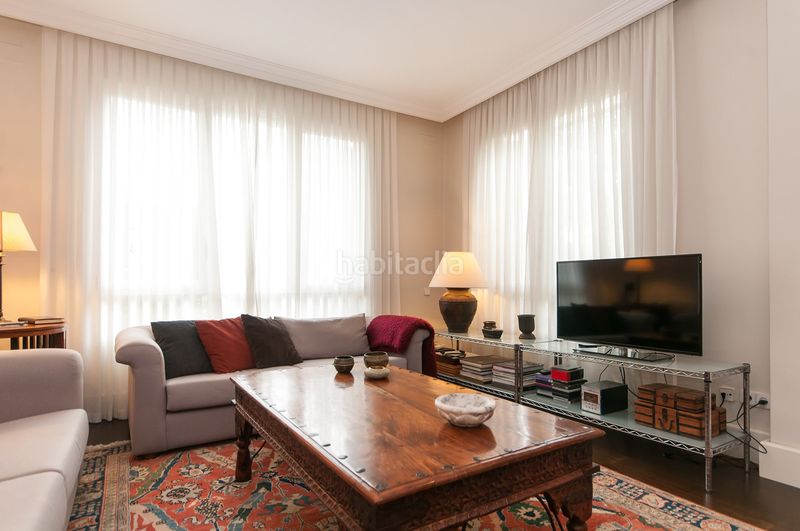 Foto 3027a334-f4c4-493d-b287-323080f7ddaa. Alquiler casa en Centre Sant Just Desvern