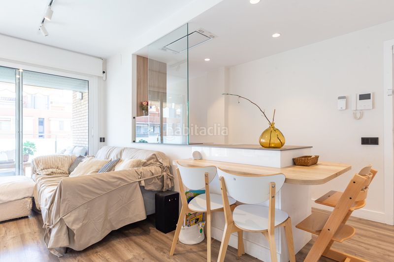Foto 9cfa42bc-bd36-44ac-8be9-bcc70c5d5fa3. Duplex with heating parking pool in Eixample Sant Joan Despí