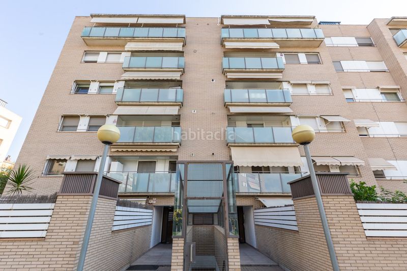 Foto c13830f3-7e49-4a2d-91c5-d55a8c0bcce6. Duplex with heating parking pool in Eixample Sant Joan Despí