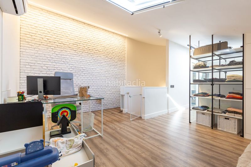 Foto cee8bb3a-fa24-4bbd-bae9-7ccde96e7e4a. Duplex with heating parking pool in Eixample Sant Joan Despí