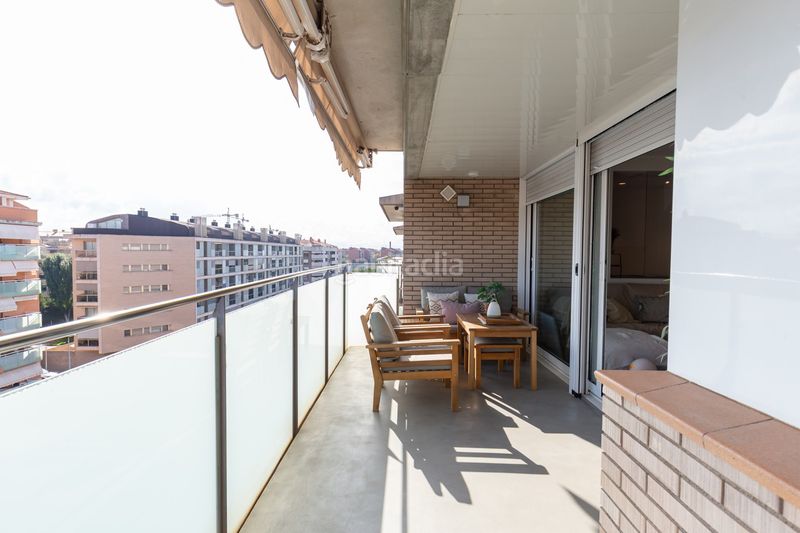 Foto d60eee8d-0753-476e-abe9-068d094d849c. Duplex with heating parking pool in Eixample Sant Joan Despí