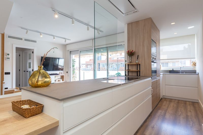 Foto d6ef7356-62d6-41e2-a31c-04bf03f6519e. Duplex with heating parking pool in Eixample Sant Joan Despí
