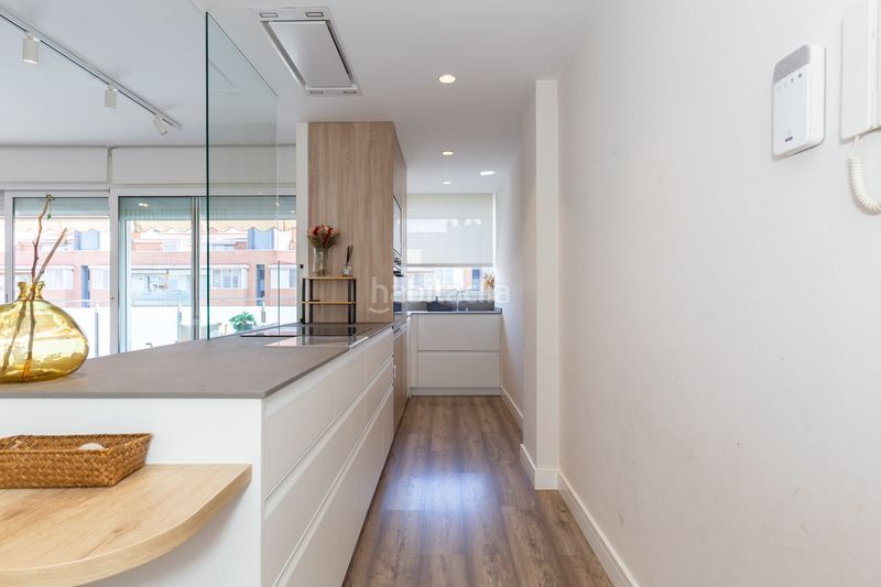 Foto f671a316-a638-42a2-9e98-02992489be39. Duplex with heating parking pool in Eixample Sant Joan Despí