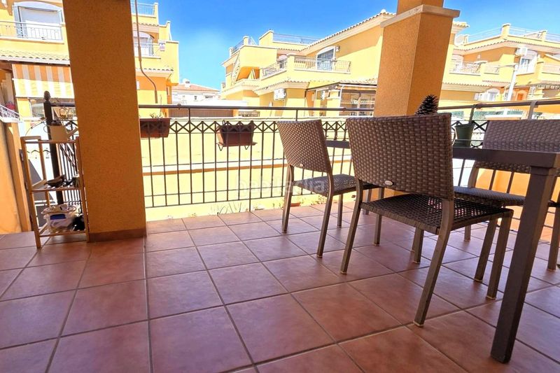 Foto 1443bb3c-d105-4084-a8c6-68d95ef74554. Casa adossada a calle c. gotzone mora 36 a Parque Acuático - Sector 25 Torrevieja