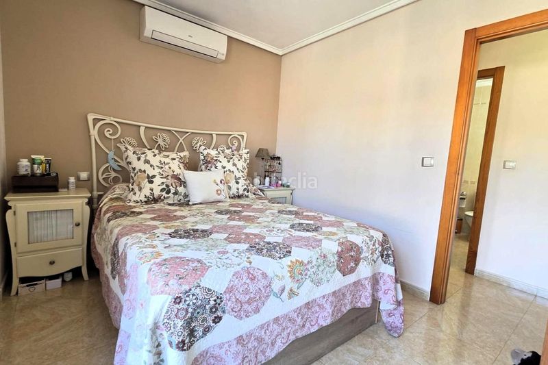 Foto 68d288c9-0482-48e0-9879-39d4f7e6a5b2. Casa adossada a calle c. gotzone mora 36 a Parque Acuático - Sector 25 Torrevieja