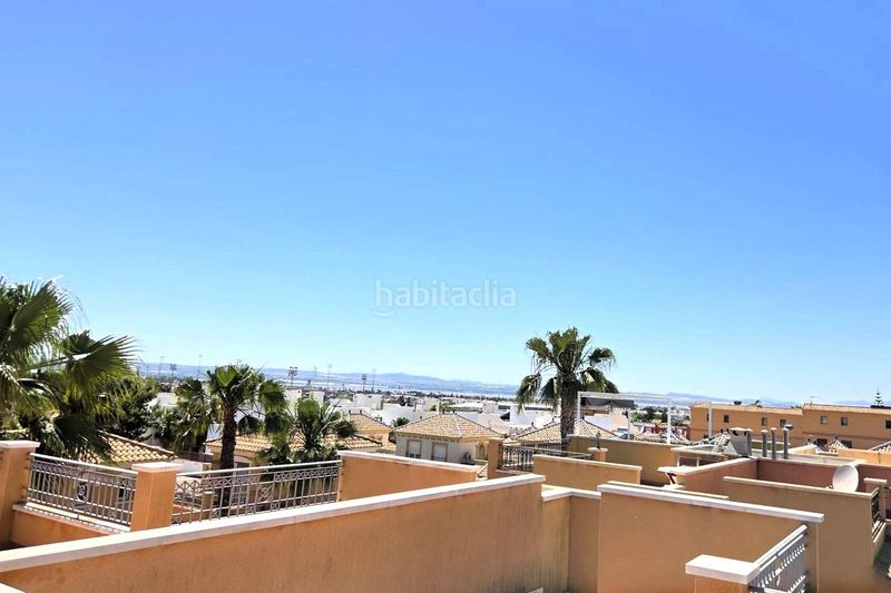 Foto d4241c27-6e1d-4212-92ff-a7baacd928c5. Casa adossada a calle c. gotzone mora 36 a Parque Acuático - Sector 25 Torrevieja