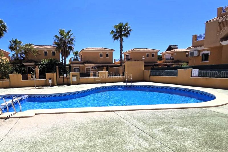 Foto eb68ef39-05e0-4ba8-b77e-b21910ff7bbb. Casa adossada a calle c. gotzone mora 36 a Parque Acuático - Sector 25 Torrevieja