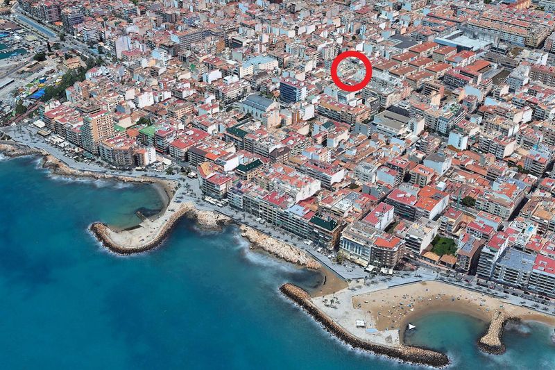 Foto 09280eda-a2e2-4434-aad0-e0cabbd11850. Apartament a calle c. moriones 27 a Las Piscinas Naturales Torrevieja