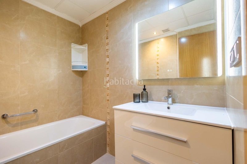 Foto 5fe4e6af-5ac6-48bd-8a90-007c1e094b83. Apartament a calle c. moriones 27 a Las Piscinas Naturales Torrevieja