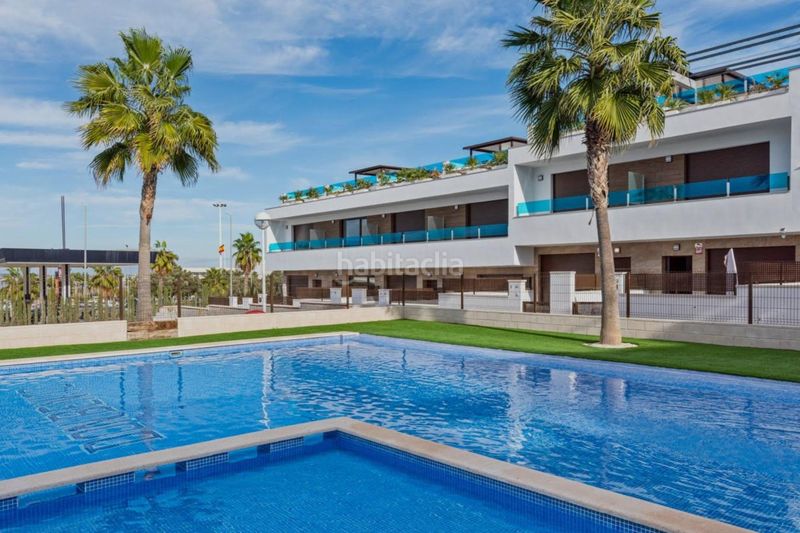 Foto 047d0cd6-75aa-4f44-aa0a-9c4112fb7d36. Casa adossada a calle c. teide 2 - 72 a Los Balcones-Los Altos Torrevieja