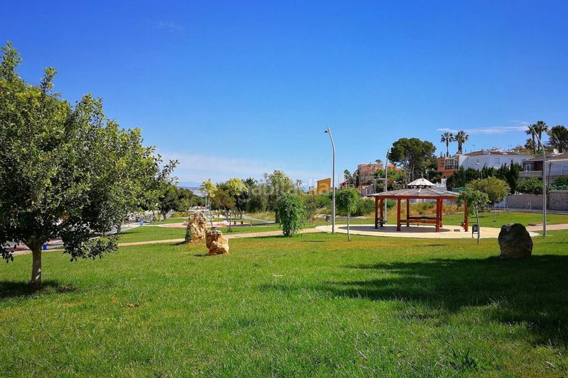 Foto 8f83cf55-ea37-4c30-b6a9-61ad9d39730b. Casa adossada a calle c. teide 2 - 72 a Los Balcones-Los Altos Torrevieja