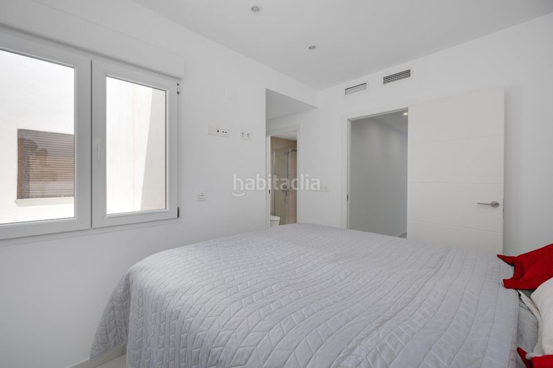 Foto 9d93f817-ea91-4f99-a3c9-f2e2dfde7bd6. Casa adossada a calle c. teide 2 - 72 a Los Balcones-Los Altos Torrevieja