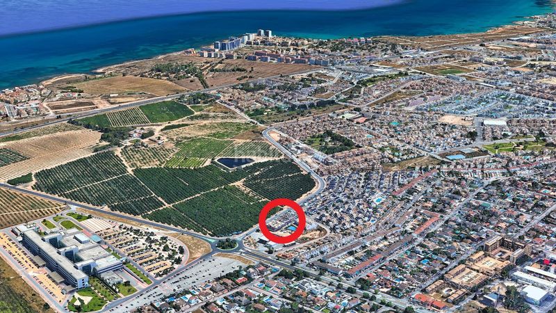 Foto f8eda819-41bf-4ca4-9e98-dc483c96e880. Casa adossada a calle c. teide 2 - 72 a Los Balcones-Los Altos Torrevieja