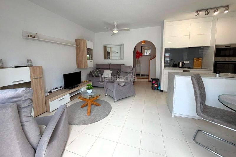 Foto 1a23cfcb-5d69-4725-820b-e9a2d43bd5cd. Casa adossada a calle c aquiles 2 a Torreblanca Torrevieja