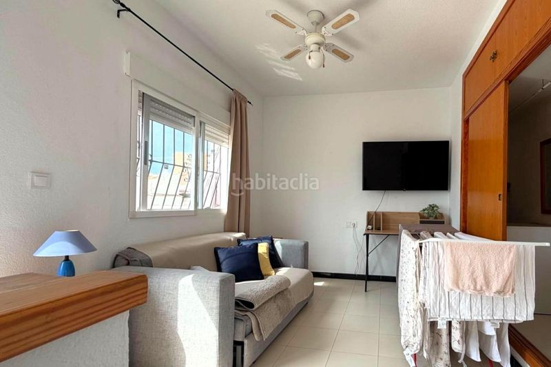 Foto 2854aeb9-c0bc-4517-8387-b704ee5f2269. Casa adossada a calle c aquiles 2 a Torreblanca Torrevieja