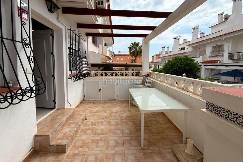 Foto 2925ffa4-b507-4c33-bcf6-ce6e0c0d1d81. Casa adossada a calle c aquiles 2 a Torreblanca Torrevieja
