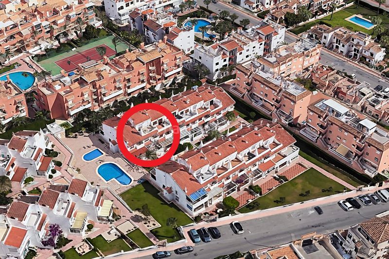 Foto dac9adc5-186a-40ce-8647-023f663d2a0e. Casa adossada a calle c aquiles 2 a Torreblanca Torrevieja