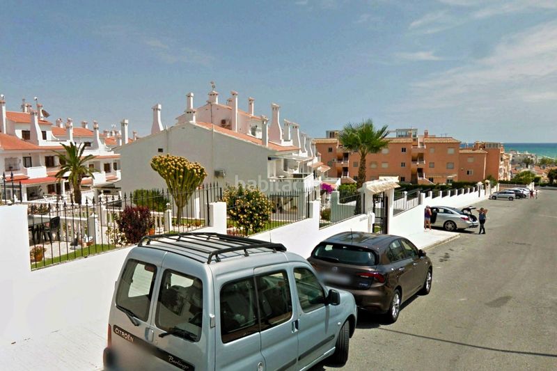 Foto f39f4ddb-7086-4194-a419-a592365e8786. Casa adossada a calle c aquiles 2 a Torreblanca Torrevieja