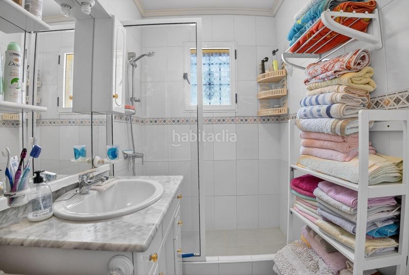 Foto 1c6342ab-f21d-4d31-ab45-a69f67eb2cc0. Casa adossada a calle c. pilar lorengar 49 a Zona Carrefour - Urbanizaciones Torrevieja