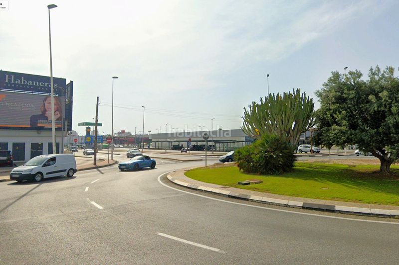 Foto 304f28c9-345f-4037-a000-086e2da9cfdd. Casa adossada a calle c. pilar lorengar 49 a Zona Carrefour - Urbanizaciones Torrevieja