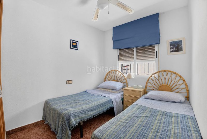 Foto b218f549-93c5-43be-92bb-56dc4d0cd3a3. Casa adossada a calle c. pilar lorengar 49 a Zona Carrefour - Urbanizaciones Torrevieja